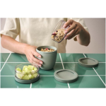 Auslaufsichere Brotdose mit 3 Fächern 900 ml Mepal farbe blau Lifestyle-Bild