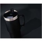 Thermobecher mit spritzgeschütztem Deckel und Doppelwand 473 ml Stanley farbe schwarz Lifestyle-Bild 2