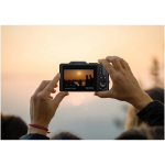 Prixton Digitalkamera 64 MP mit klappbarem 3-Zoll-IPS-Display farbe schwarz Lifestyle-Bild
