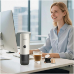 Tragbare Espressomaschine mit Akku, 15 bar, 80 ml Prixton farbe beige Lifestyle-Bild
