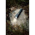 Wiederaufladbare Taschenlampe mit verstellbarem Zoom und 1000 lm Nordic Drift Everest farbe schwarz Lifestyle-Bild
