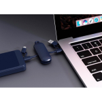 Schlüsselanhänger-Ladekabel aus recyceltem Kunststoff 4-in-1, Schnellladen 100W farbe blau Lifestyle-Bild