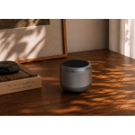 Kompakter kabelloser Lautsprecher mit Bluetooth 5.3 und 3 W Klang farbe grau Lifestyle-Bild
