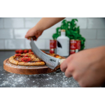 Boska Pizza- und Käsemesser aus Edelstahl mit Doppelgriff farbe silber Lifestyle-Bild 3