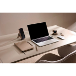 Faltbares kabelloses 2-in-1-Ladegerät mit USB-C, 15 W farbe elfenbeinfarben Lifestyle-Bild 4