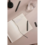 A5-Notizbuch mit Softcover aus Recyclingpapier, liniert farbe grün Lifestyle-Bild 3