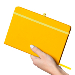 A5-Notizbuch mit Einband aus recyceltem PU-Kunstleder, Lesezeichenband und linierten Seiten farbe gelb vierte Ansicht