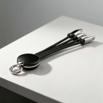 4-in-1-Ladekabel mit Schlüsselanhänger und leuchtendem Logo, 10 W