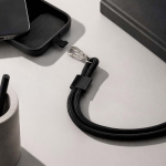 Universelles, verstellbares Handyband aus recyceltem Polyester farbe schwarz Ansicht der Umgebung
