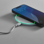 Magnetisches kabelloses Ladegerät aus recyceltem Kunststoff mit USB-C, 15 W farbe weiß Detailansicht