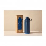 Edelstahl-Thermoflasche aus recyceltem Plastik aus dem Ozean farbe marineblau zweite Ansicht mit Box