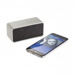 Kompakter Lautsprecher mit maximaler Kompatibilität Farbe silber