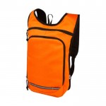 Rucksack ist aus 100% GRS recyceltem und wasserabweisendem Stoff, Farbe Orange