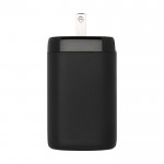 Reiseadapter für EU/UK/USA mit Typ-C- und USB-A-Anschlüssen farbe schwarz zweite Vorderansicht