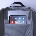 Ausziehbarer Laptop-Rucksack aus RPET und Trolleyhalter, 15”