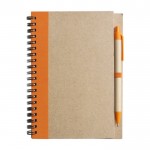 Notizbuch mit recyceltem Einband und Kugelschreiber Farbe Orange erste Ansicht