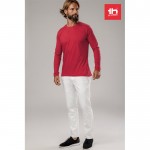 T-Shirts mit langen Ärmeln 150 g/m2 Werbeartikel Farbe rot Lifestyle-Bild