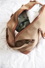 Reisetasche aus recycelter Polyester Farbe hellbraun Lifestyle-Bild