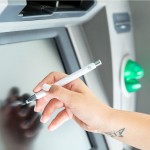 Antibakterielle Kugelschreiber mit Touchpen, Bankautomat-Bildschirm bedienen