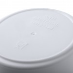 Antibakterieller Kunststoffbecher, BPA-frei, Detailaufnahme der Unterseite