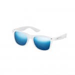 Sonnenbrille mit farbig verspiegelten Gläsern Farbe hellblau Ansicht mit Logo 1