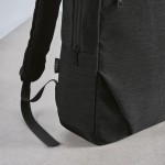 Rucksack aus 300D RPET, Frontfach mit Reißverschluss, 18 L farbe schwarz zweite Detailansicht