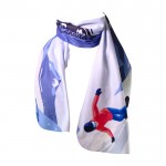 Schal aus sublimiertem Polyester 180 g/m2 Farbe weiß dritte Ansicht mit Logo