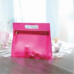 Bedruckte transparente Kulturtasche Farbe pink Stimmungsbild