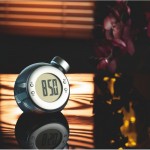 Umweltfreundliche und nachhaltige Uhr zum Verschenken Farbe mattsilber Stimmungsbild