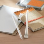 Eleganter Pappbleistift für Firmen Farbe weiß Stimmungsbild