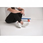 Leichte Sneaker aus Kunstleder mit Gummisohle, Größe 37 Farbe weiß Stimmungsbild