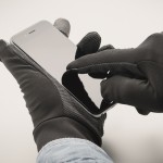 Taktile Handschuhe im sportlichen Look aus Polyester für die Smartphone-Nutzung Farbe schwarz viertes Detailbild