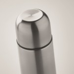 Silberne, auslaufsichere Thermoskanne aus recyceltem Edelstahl, 500 ml Farbe mattsilber zweites Detailbild