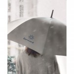 Reflektierender Regenschirm mit Logo bedrucken lassen Farbe mattsilber Stimmungsbild 3 mit Druck