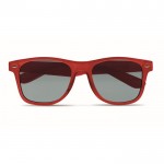 Klassische Sonnenbrille mit recyceltem Gestell Farbe rot erste Ansicht