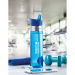 Bedruckte Tritan-Flaschen mit Mundstück Farbe blau Stimmungsbild mit Druck