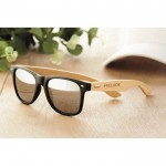 Sonnenbrille mit Siebdruck und Bambusbügel Farbe glänzendes silber Stimmungsbild 3