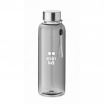 Wasserflaschen aus recyceltem Kunststoff Farbe grau Ansicht mit Logo 1
