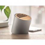 Bluetooth-Lautsprecher aus Zemnt als Merchandising Farbe grau Stimmungsbild