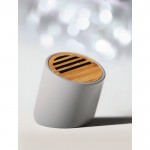 Bluetooth-Lautsprecher aus Zemnt als Merchandising Farbe grau Stimmungsbild 3