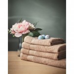 Großes Handtuch aus Baumwolle als Werbeartikel Farbe elfenbeinfarben Stimmungsbild