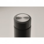 Werbeartikel Thermosflasche aus Stahl mit Tee-Ei Farbe schwarz drittes Detailbild
