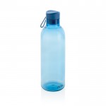 Große Trinkflasche aus reyceltem Plastik Farbe blau