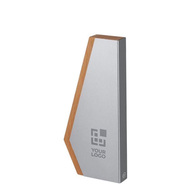 Trophäenplakette mit Holzsockel und Front aus recyceltem Aluminium