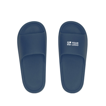 Flexible einfarbige Flip-Flops mit dickem Riemen über dem Spann