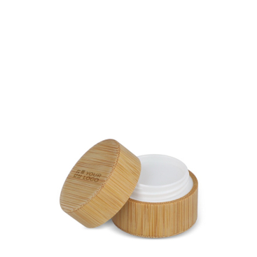 Pflegender Lippenbalsam im runden Bambusbehälter