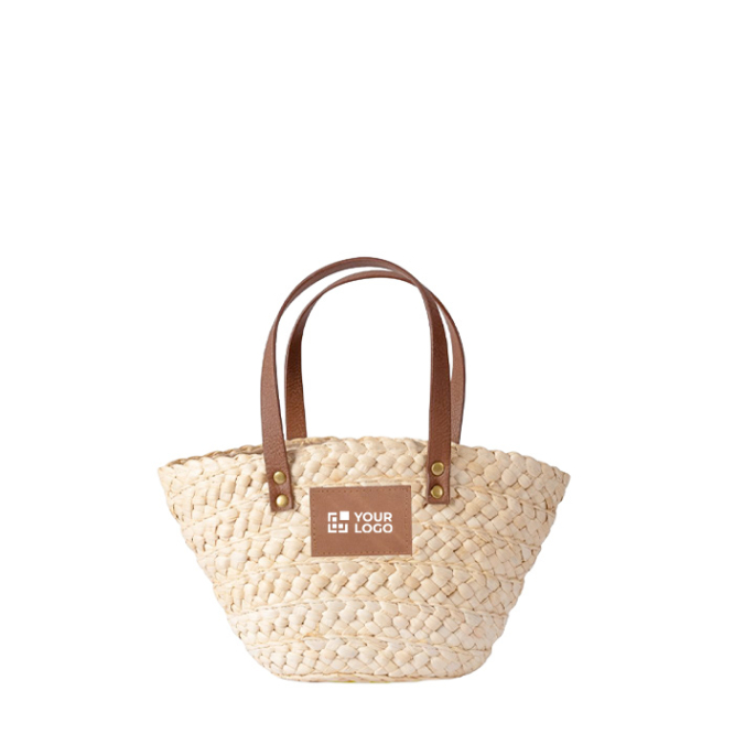 Kleine Papiertasche im Korb-Design mit Etikett zum Personalisieren