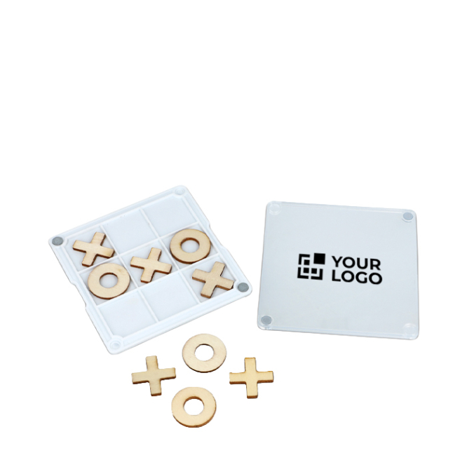 Untersetzer aus Kunststoff und Holz mit integriertem Tic-Tac-Toe-Spiel