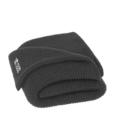 Gestrickte Decke aus recyceltem Polyester mit Etikett 